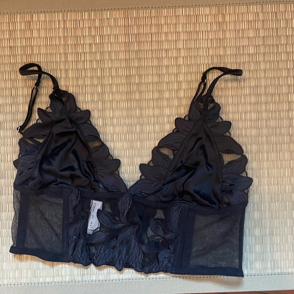 Fleur de Mal Lily embroidery longline bra. Size medium